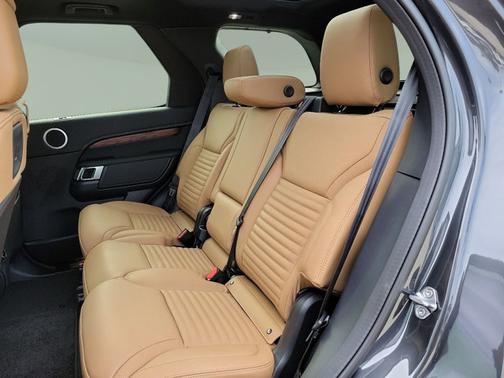 2024 Land Rover Discovery Dynamic SE