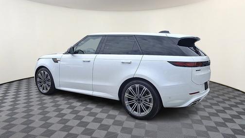 Fuji White - 1AA 2026 Land Rover Range Rover Sport Dynamic SE