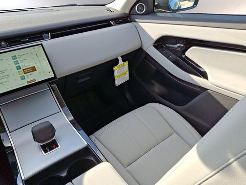 2025 Land Rover Range Rover Evoque Core S