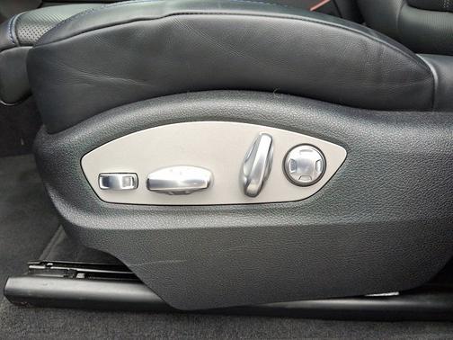 2024 Porsche Macan T