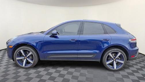 2024 Porsche Macan Base (PDK)