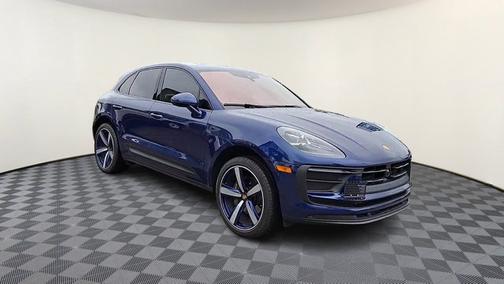 2024 Porsche Macan Base (PDK)