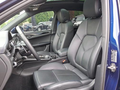 2024 Porsche Macan T