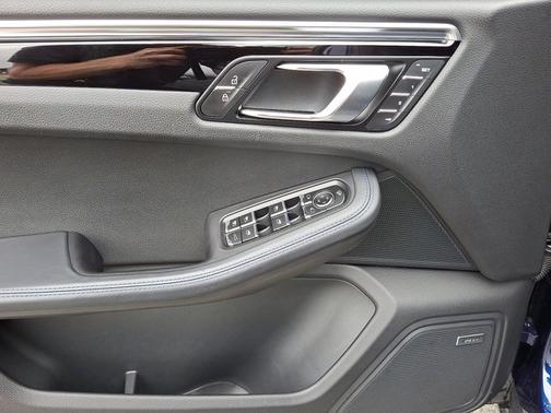 2024 Porsche Macan T