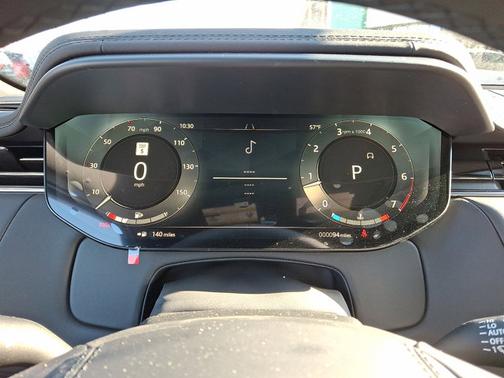 2026 Land Rover Range Rover Sport SE