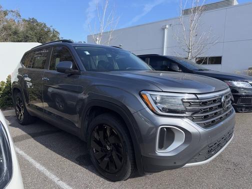 2024 Volkswagen Atlas 2.0T SE w/ Technology