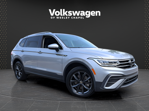 Pyrite Silver Metallic 2023 Volkswagen Tiguan 2.0T SE