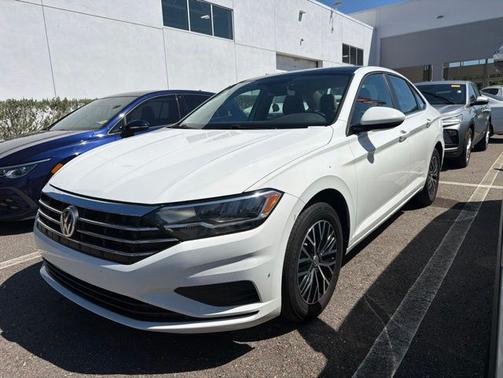 Pure White 2021 Volkswagen Jetta 1.4T SE