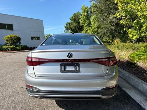 Pyrite Silver Metallic 2025 Volkswagen Jetta 1.5T SE