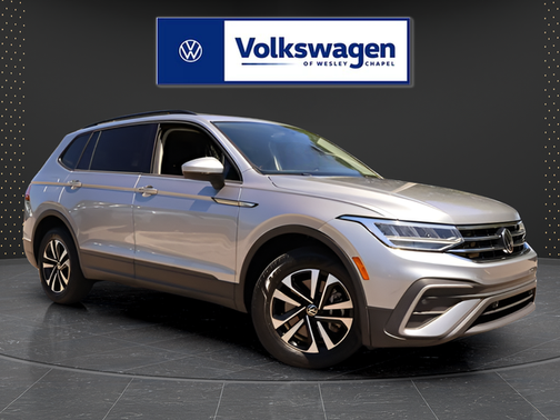 Pyrite Silver Metallic 2023 Volkswagen Tiguan 2.0T S