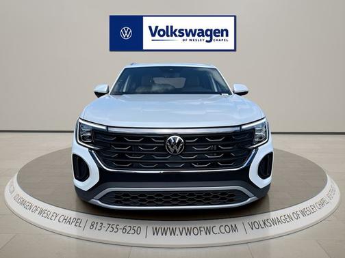Opal White Pearl 2026 Volkswagen Atlas Cross Sport 2.0T SE W/TECHNOLOGY