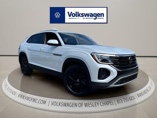 Opal White Pearl 2026 Volkswagen Atlas Cross Sport 2.0T SE W/TECHNOLOGY
