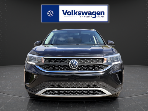 Deep Black Pearl Effect 2022 Volkswagen Taos 1.5T SE