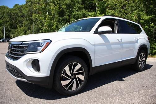 2025 Volkswagen Atlas 2.0T SE w/ Technology
