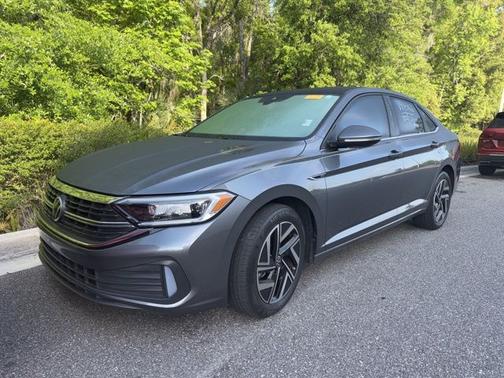 Platinum Gray Metallic 2022 Volkswagen Jetta 1.5T SEL