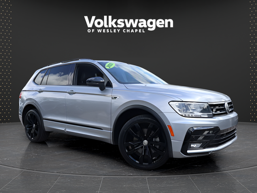 Pyrite Silver Metallic 2021 Volkswagen Tiguan 2.0T SE R-Line Black