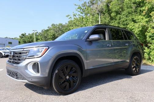 2025 Volkswagen Atlas 2.0T SE w/ Technology