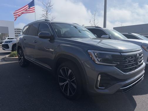 2024 Volkswagen Atlas 2.0T SEL Premium R-Line