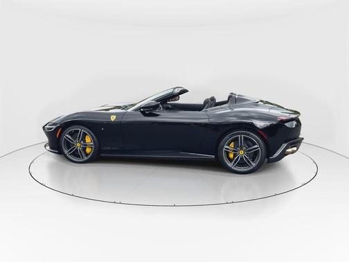 2025 Ferrari Roma Spider Base