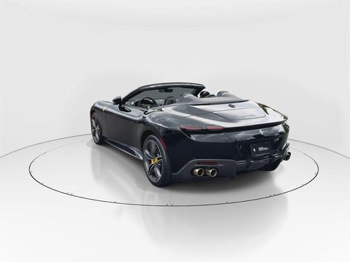 2025 Ferrari Roma Spider Base