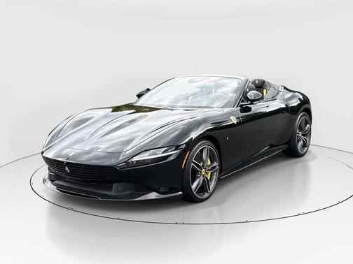 2025 Ferrari Roma Spider Base