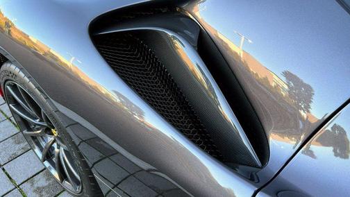 2022 Ferrari SF90 Stradale Base