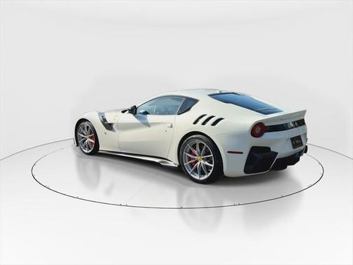 2016 Ferrari F12tdf Base