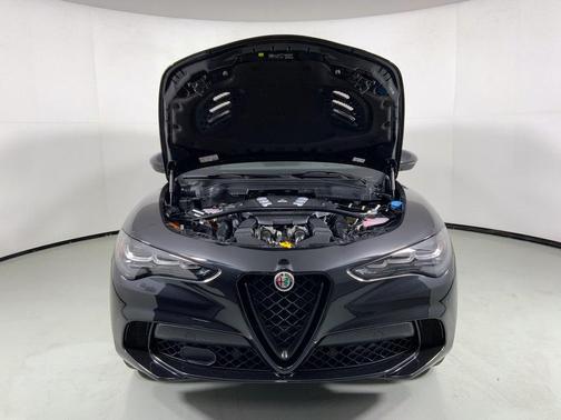 2024 Alfa Romeo Stelvio Quadrifoglio
