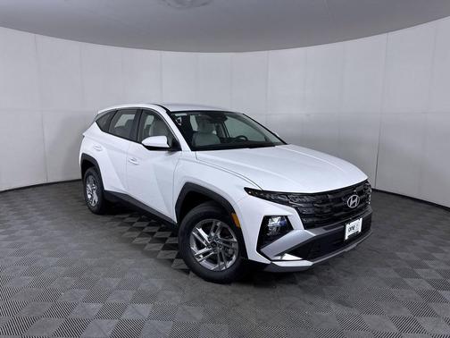 Serenity White Pearl 2026 Hyundai TUCSON SE