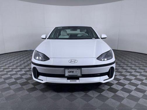 2025 Hyundai IONIQ 6 SEL