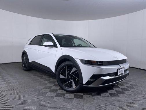 2025 Hyundai IONIQ 5 SE