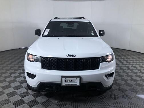 Bright White Clearcoat 2020 Jeep Grand Cherokee Upland