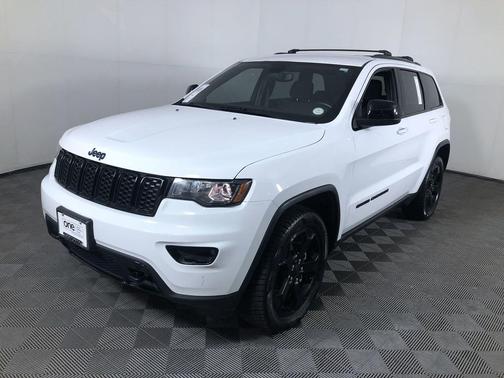 Bright White Clearcoat 2020 Jeep Grand Cherokee Upland