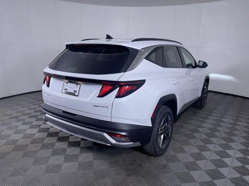 Creamy White Pearl 2026 Hyundai TUCSON Hybrid SEL