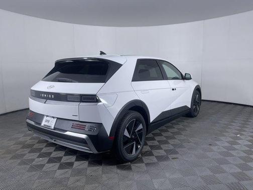 Atlas White 2026 Hyundai IONIQ 5 SEL