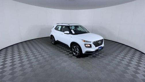 2022 Hyundai VENUE SEL