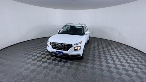 2022 Hyundai VENUE SEL