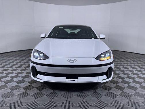 2025 Hyundai IONIQ 6 Limited