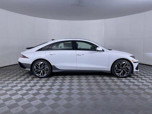 2025 Hyundai IONIQ 6 Limited