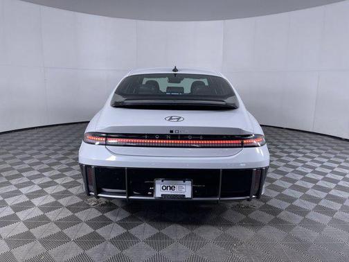 2025 Hyundai IONIQ 6 Limited