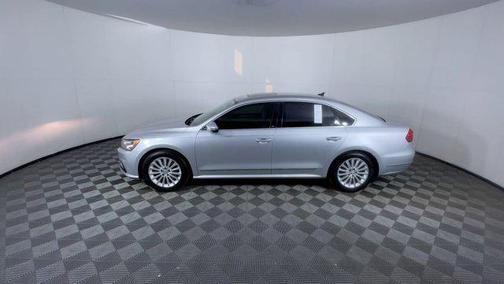 2016 Volkswagen Passat 1.8T SE