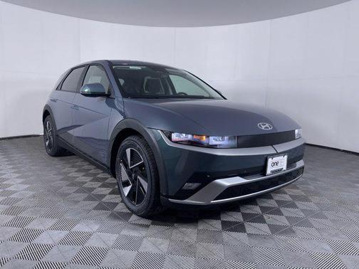 2025 Hyundai IONIQ 5 SE