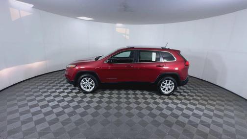 Deep Cherry Red Crystal Pearlcoat 2016 Jeep Cherokee Latitude