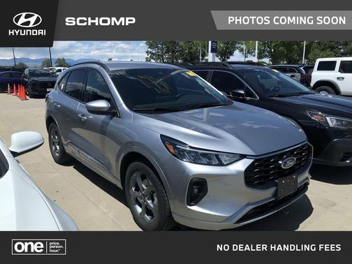 Iconic Silver Metallic 2023 Ford Escape ST-Line Select