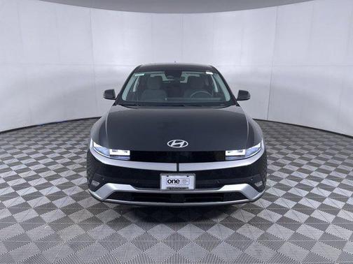 2025 Hyundai IONIQ 5 SE