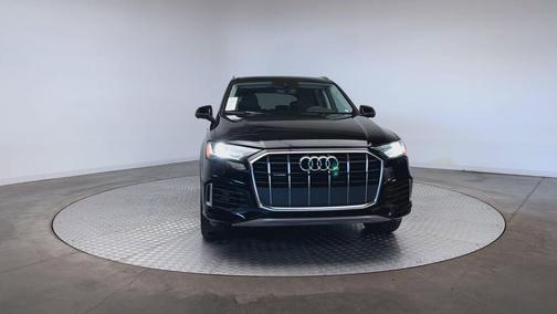 Orca Black Metallic 2020 Audi Q7 55 Premium Plus