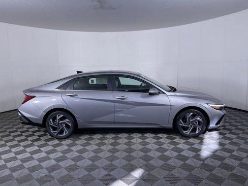 2026 Hyundai ELANTRA HEV Limited