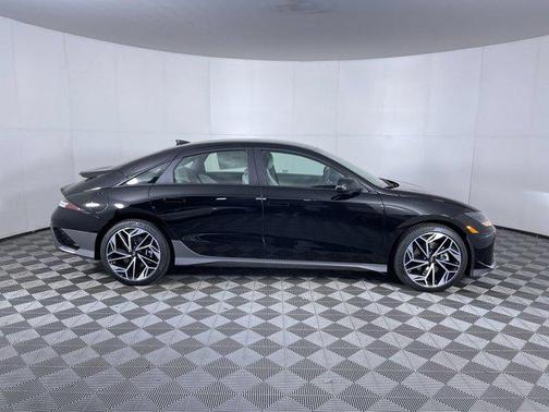 2025 Hyundai IONIQ 6 SEL