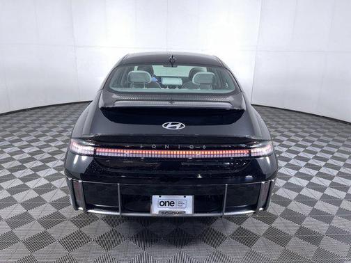 2025 Hyundai IONIQ 6 SEL