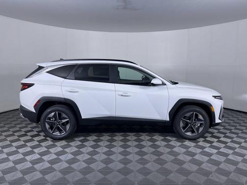 Serenity White Pearl 2026 Hyundai TUCSON SEL Premium